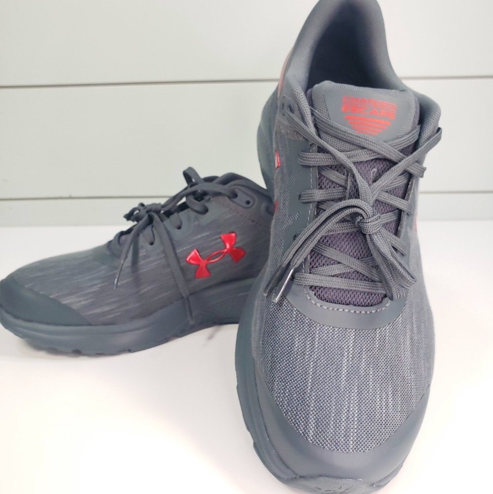 Under Armour Charged Escape 3 Evo Chrome 3024620-100 Men's Running sneakers 9.5 - Picture 2 of 9